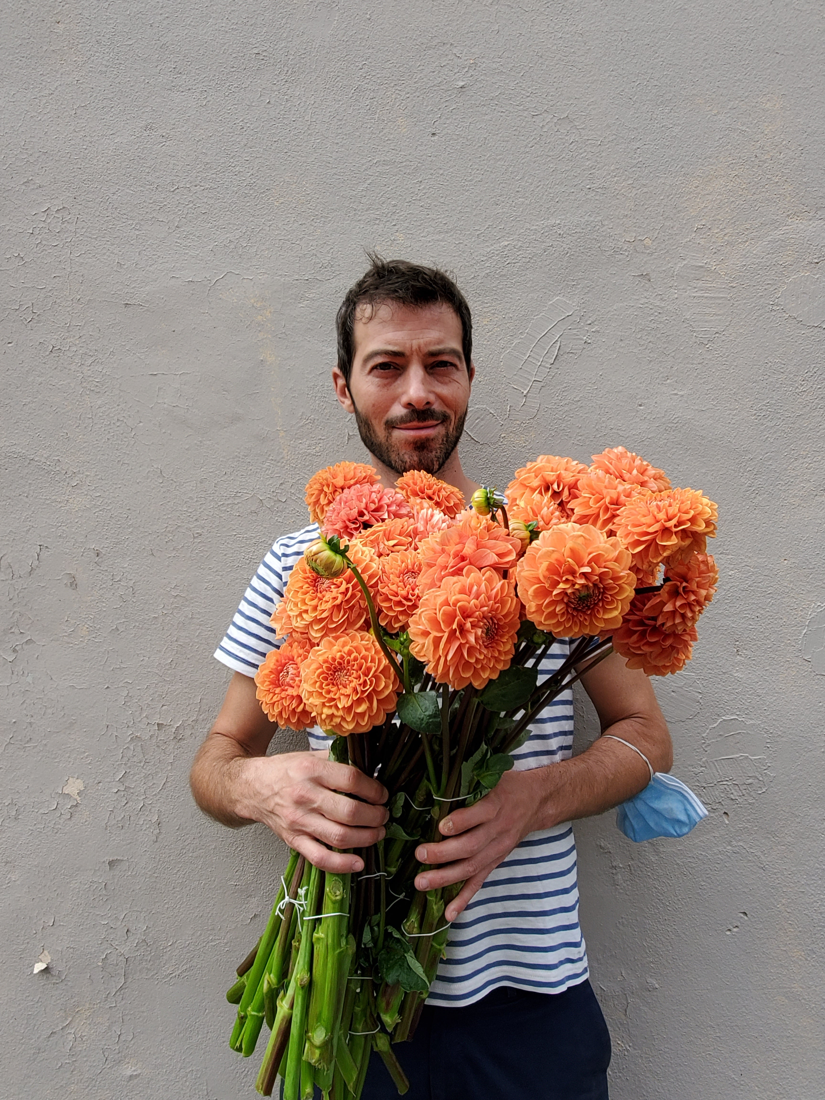 Bouquet de DAHLIAS LOCAUX