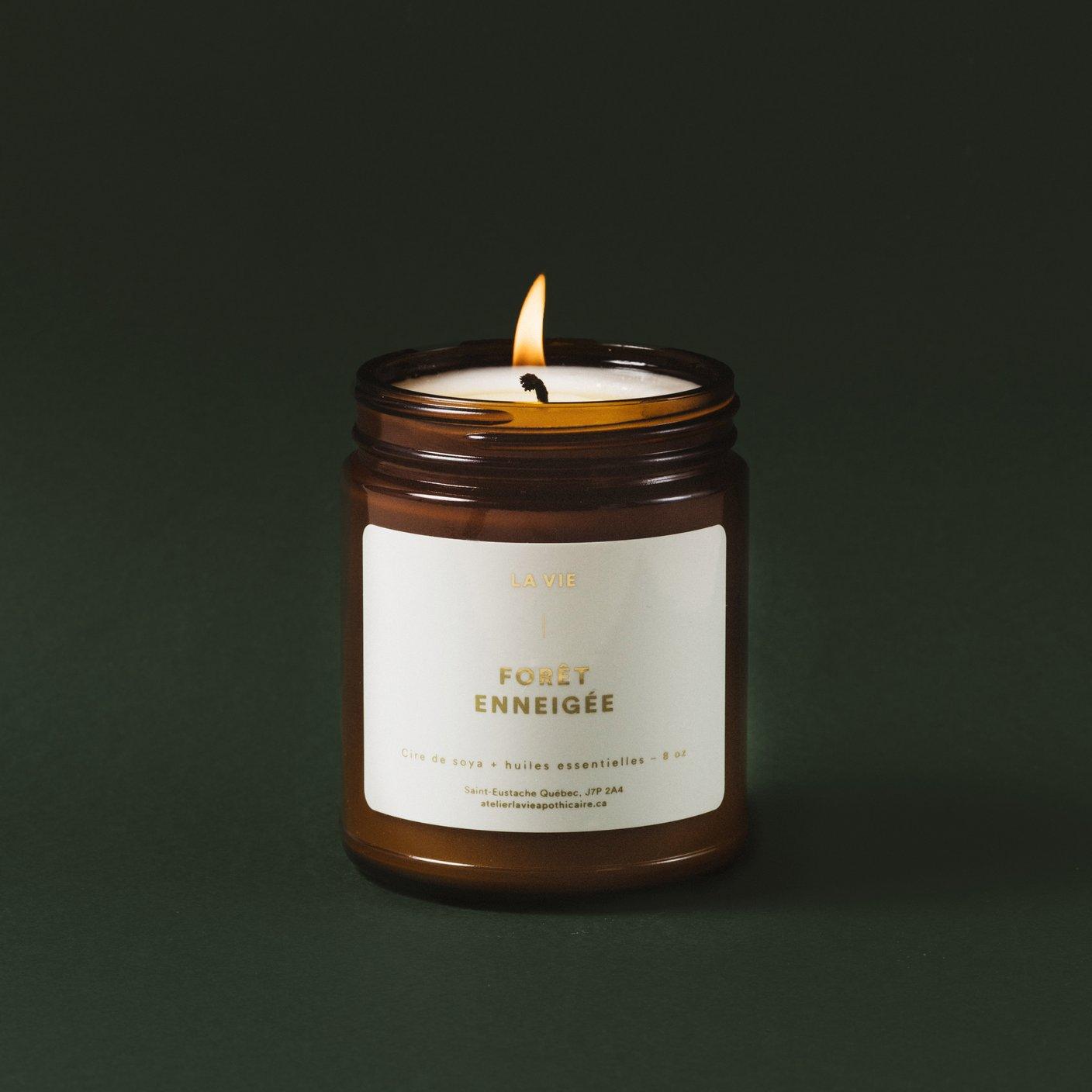 Bougie Forêt Enneigée - La Vie Apothicaire - ÉDITION LIMITÉE - Oursin fleurs